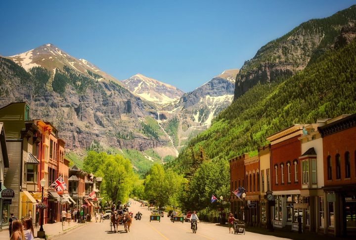 15 Lesser-Known American Towns That Offer Stunning Beauty