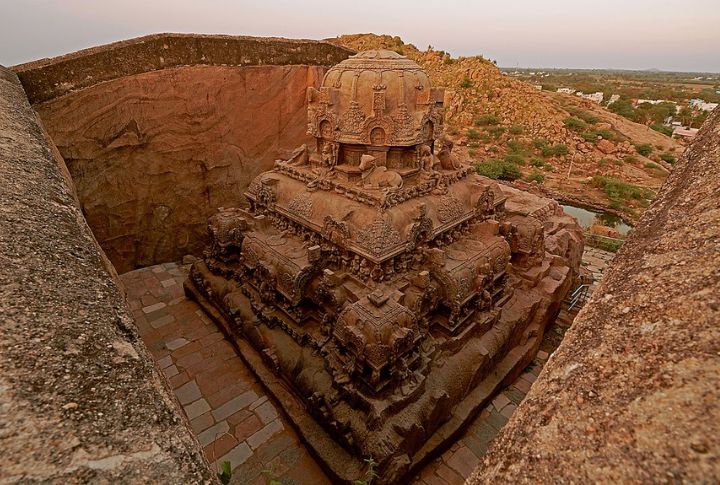 Kalugumalai Jain Temple, Tamil Nadu