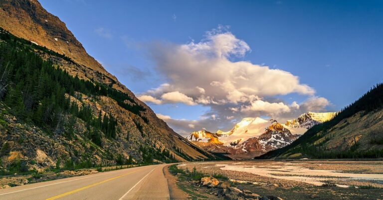 15 Scenic Bus Rides Around The World That Redefine The Road Trip