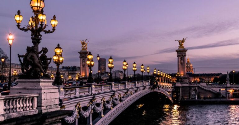 15 Tourist Blunders To Steer Clear Of When Wandering Through Paris