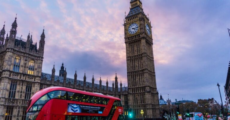 Avoid The Tourist Traps: 25 London Hacks That Actually Help