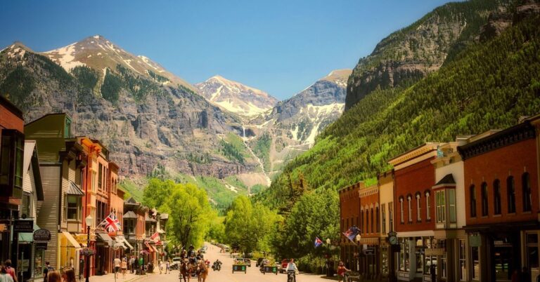 15 Lesser-Known American Towns That Offer Stunning Beauty