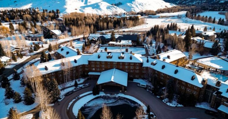 15 U.S. Resorts Where Skiing Hits Its Peak