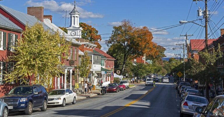 25 Quiet Small Towns Across The United States Worth Visiting