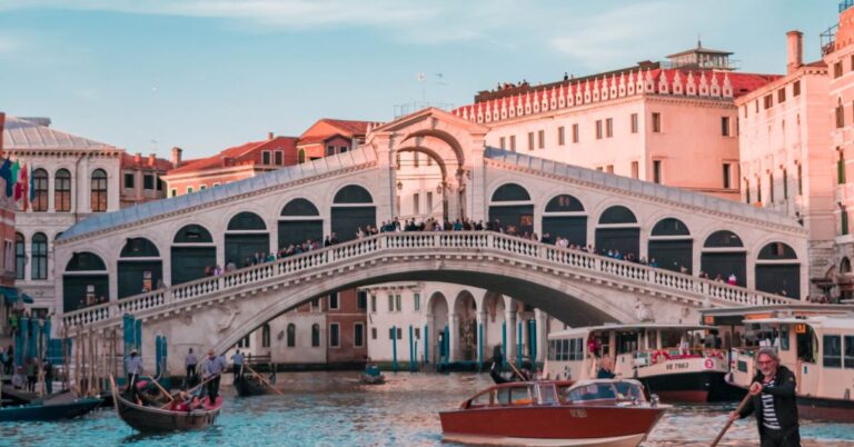 15 Unforgettable Venice Activities That Don’t Cost A Dime