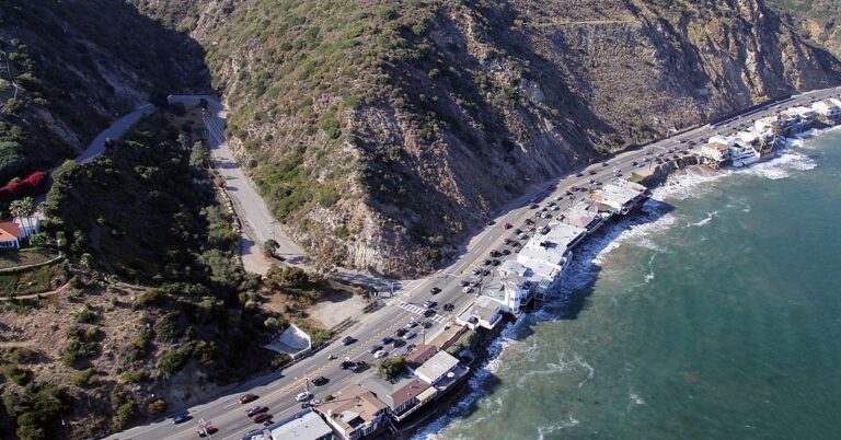 Top U.S. Highways That Make Solo Travel Worth It