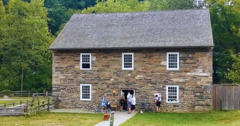 15 Low-Key Washington DC Spots That Are Totally Worth The Trip