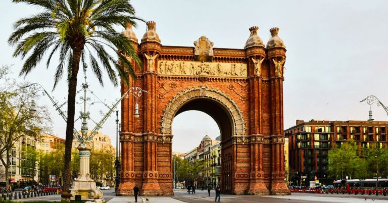 15 Barcelona’s Must-See Attractions