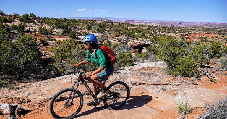 15 Scenic Detours To Take While Traveling Between Moab And Zion