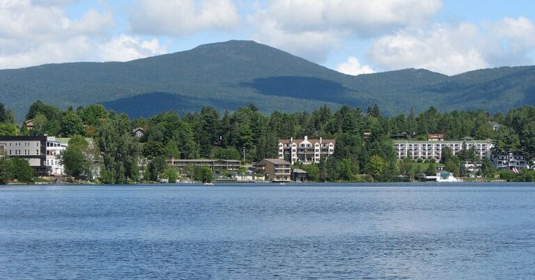 15 Ways To Explore The Beauty Of The Adirondacks